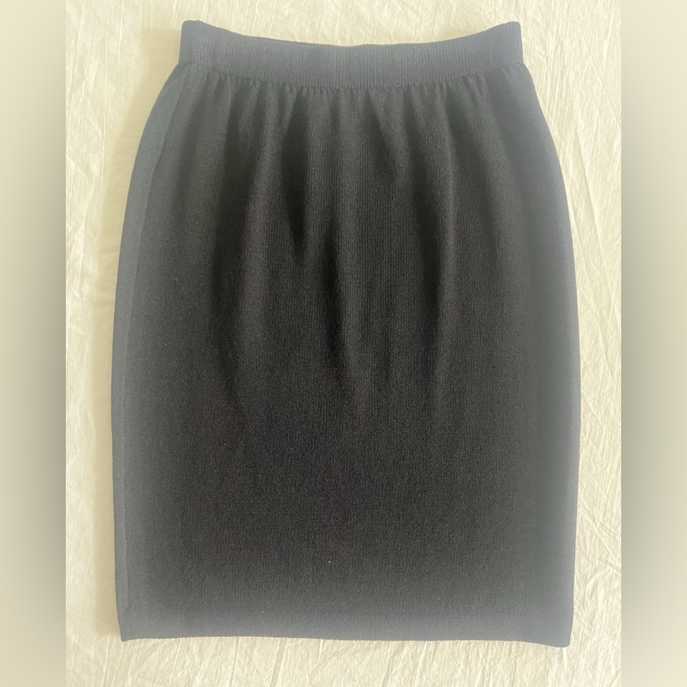 St. John Milano Knit Pencil Skirt Sz 6 Pull On Black Retail $395